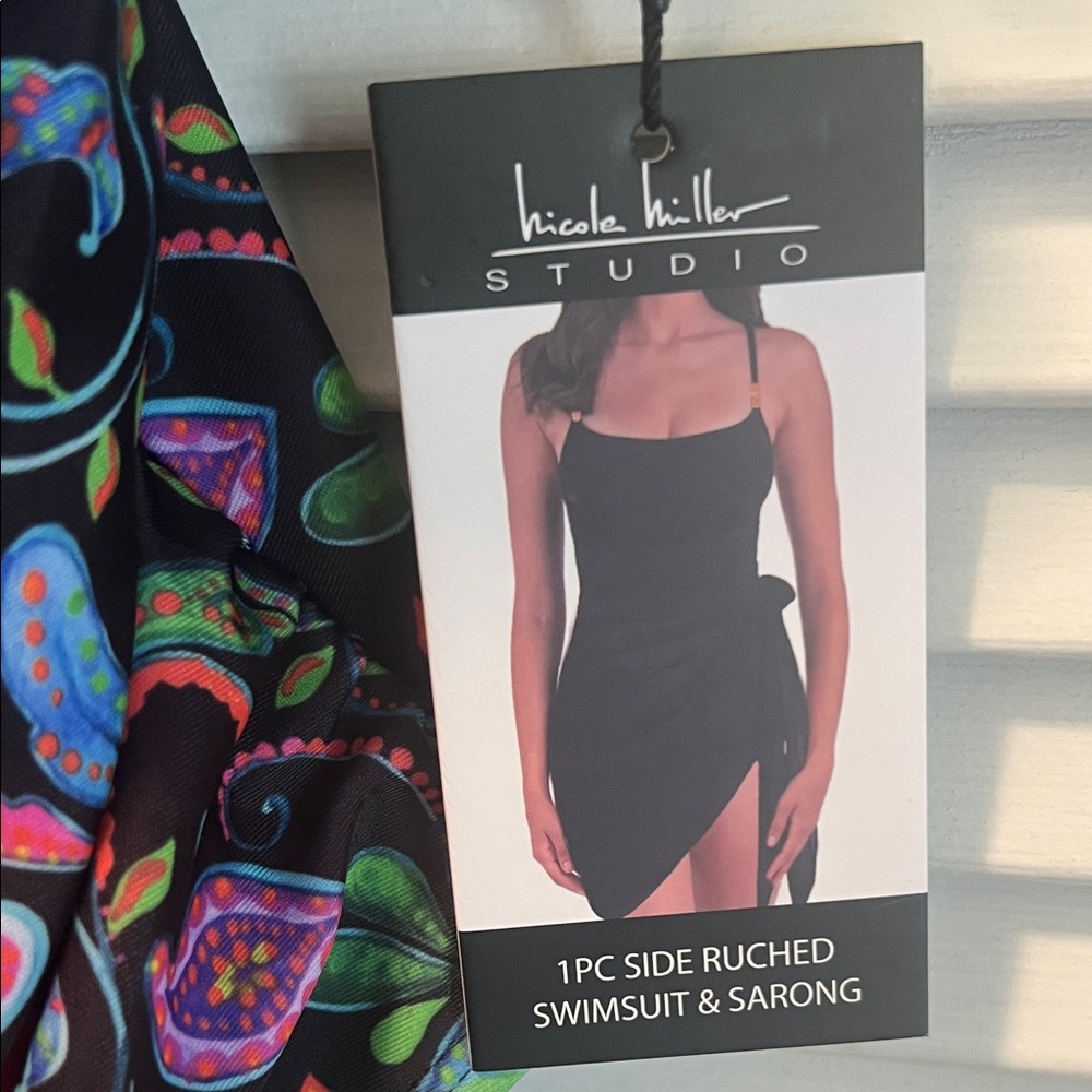#1578** Nicole Miller Studio Colorful Floral Swimsuit/Sarong. Make An Offers - Picture 3 of 14